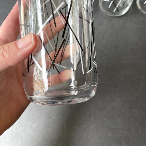 Set of 4 Vintage Libbey Glasses 2 Small 2 Tall Black White Abstract - Picture 7 of 9